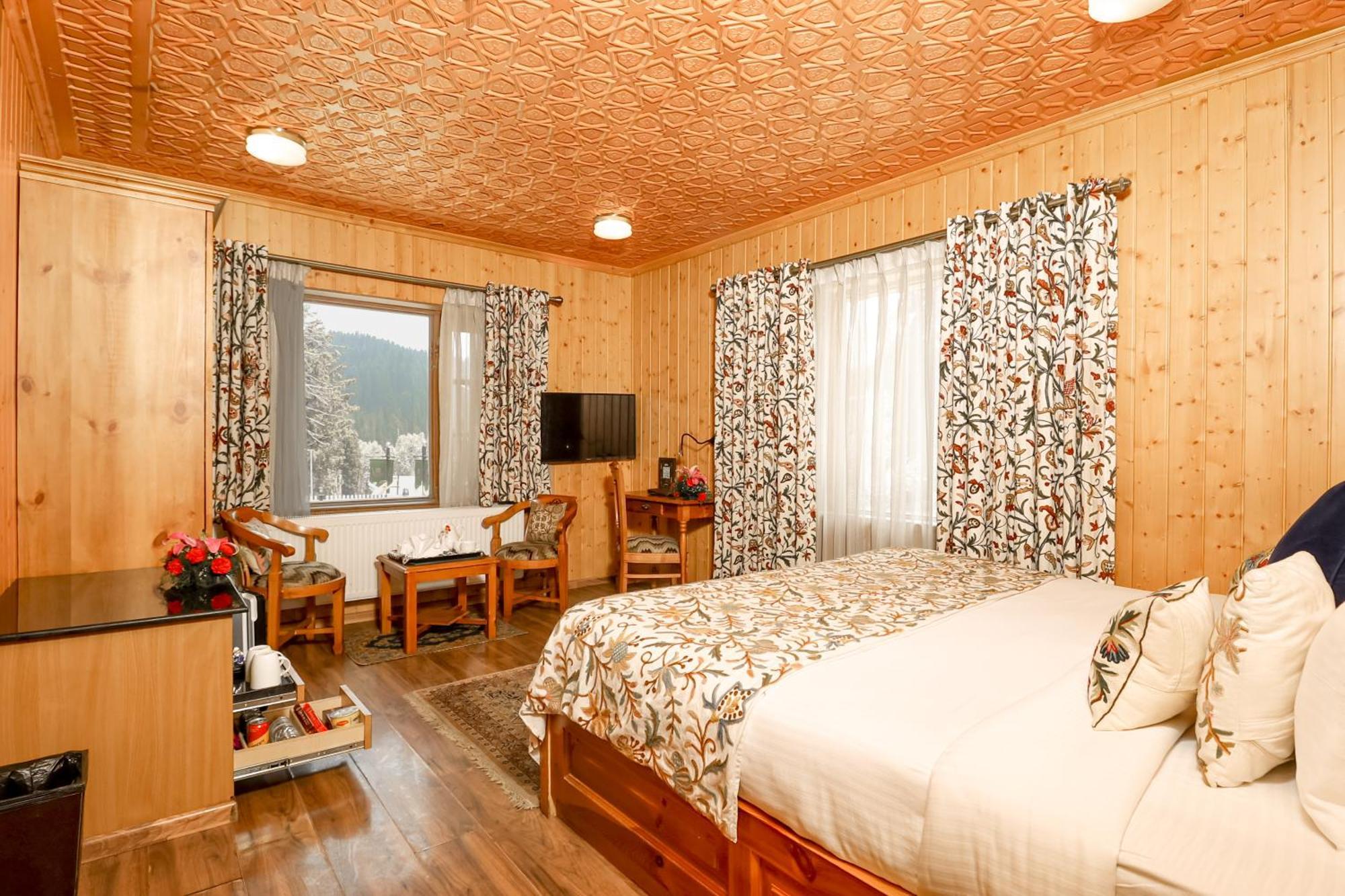Shaw Inn By Stay Pattern Gulmarg Exterior photo